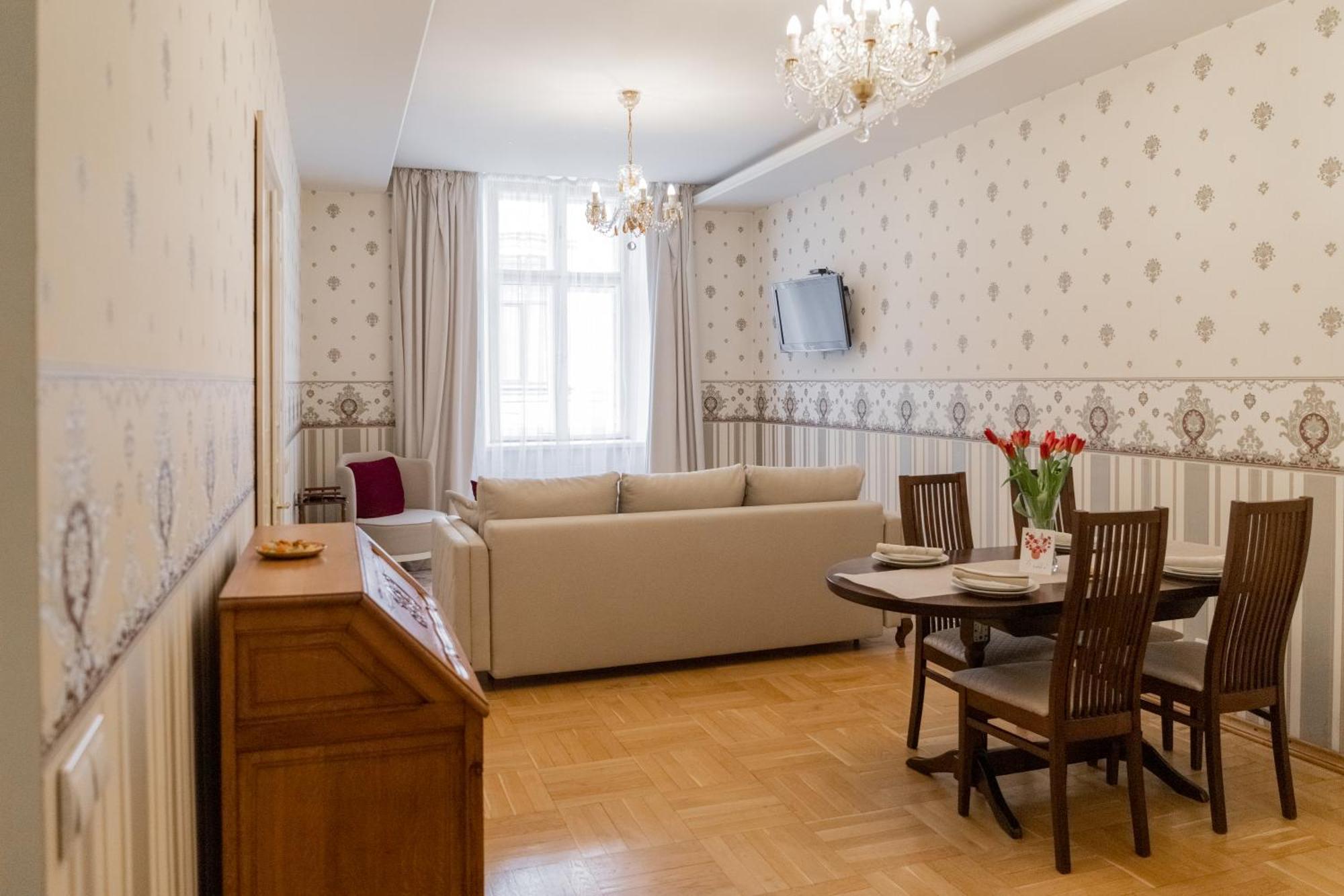 Apartment On Virmenska, One Bedroom Lwów Zewnętrze zdjęcie